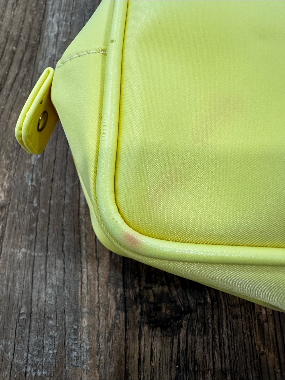 Versace Neon Yellow Parfums Pouch - Picture 9 of 12